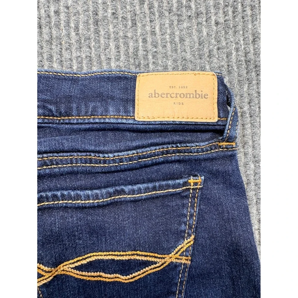 Abercrombie Kids Tan Cable Knit Sweater and Dark Wash Jeans Set Size 15/16